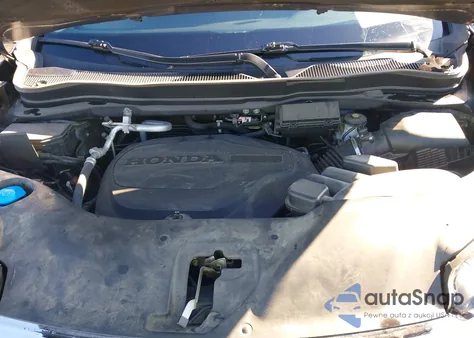 2022 Honda Pilot 2Wd Touring 7 Passenger z USA, uszkodzony, nr VIN 5FNYF5H67NB011450